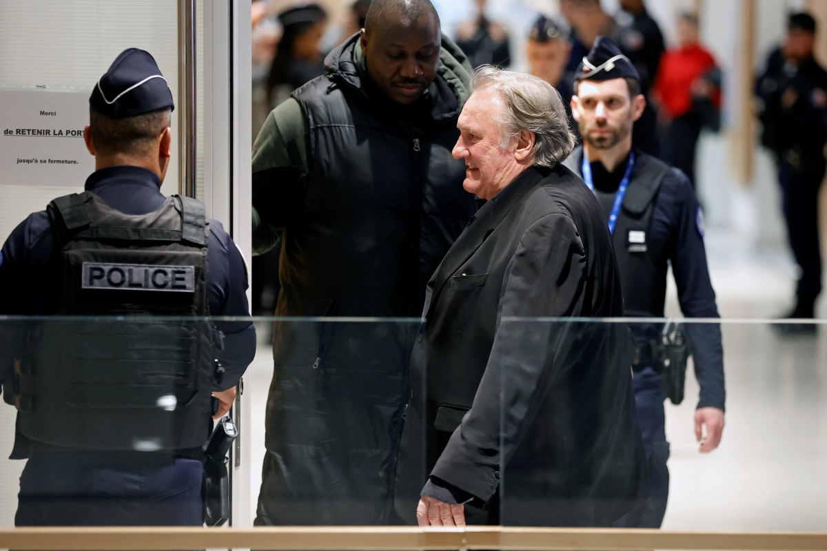 Ator francês Gérard Depardieu acusa TV de manipular imagens