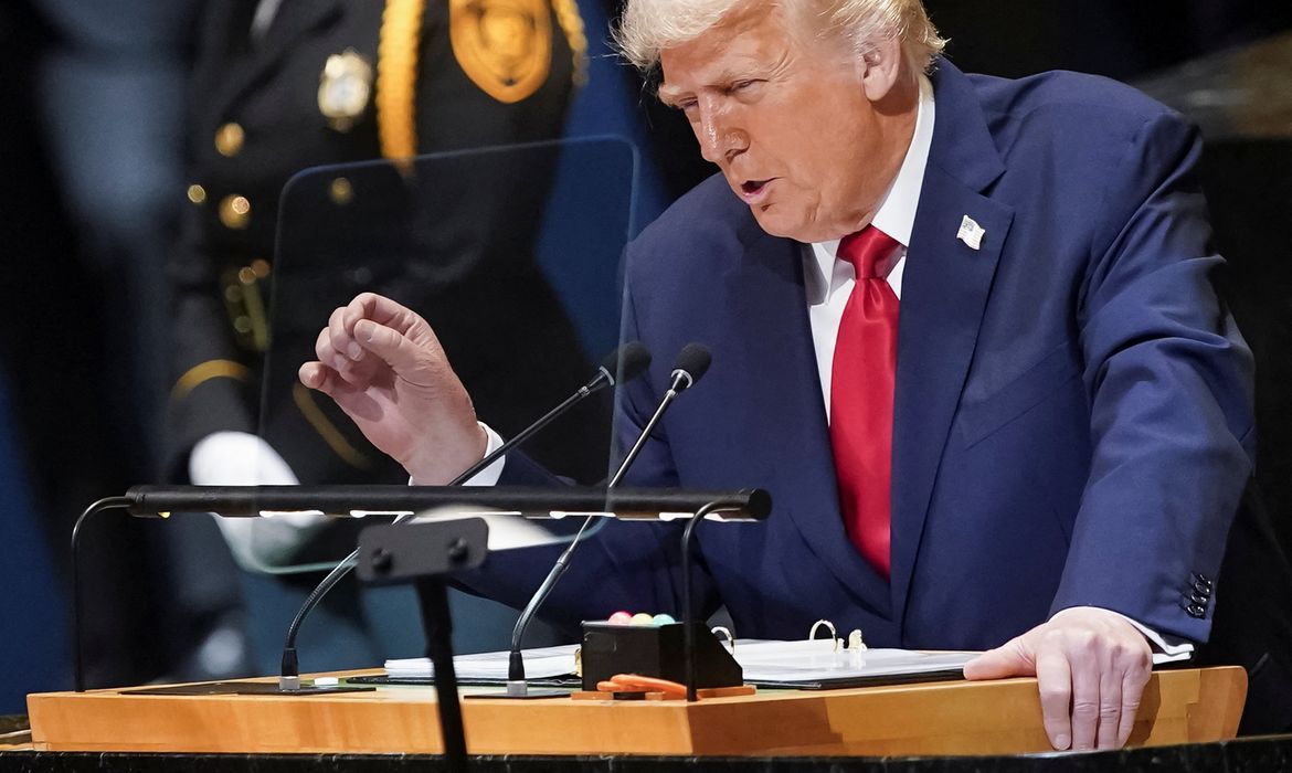 Trump dá prazo ao Hamas até domingo para chegar a acordo sobre Gaza