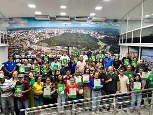 Câmara Municipal sedia entrega de 150 títulos definitivos de propriedade em parceria com a Prefeitura