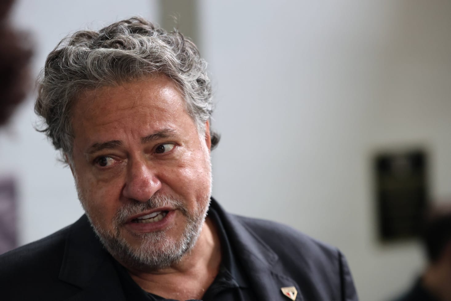 Casares reclama da arbitragem em postagem nas redes sociais; veja