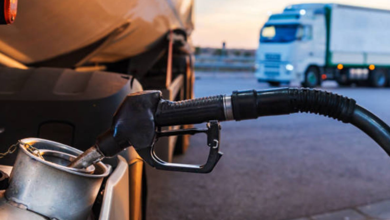 Diesel caro e margens apertadas pedem oito ajustes de condução econômica para tratores e caminhões da fazenda