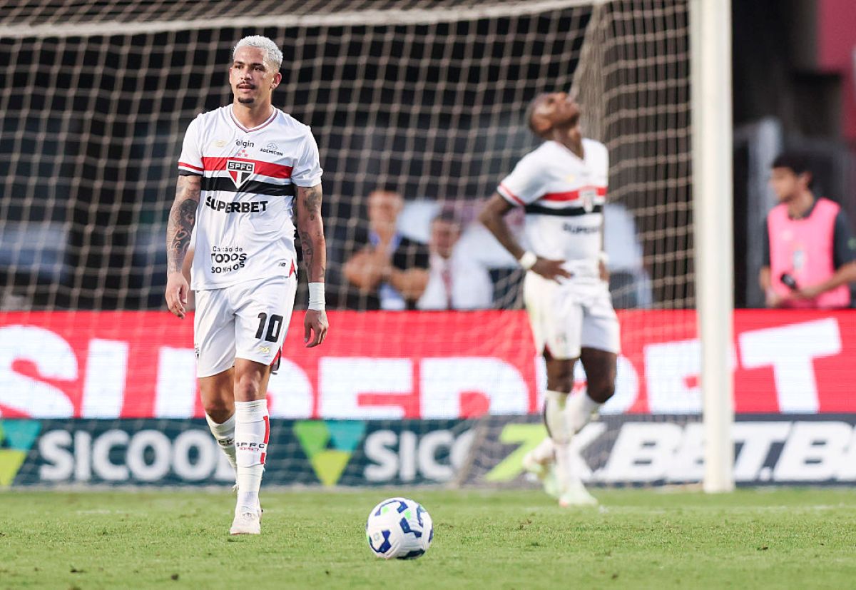 Áudios do VAR são apresentados pela CBF ao São Paulo em reunião