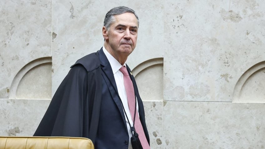 Barroso anuncia aposentadoria do STF