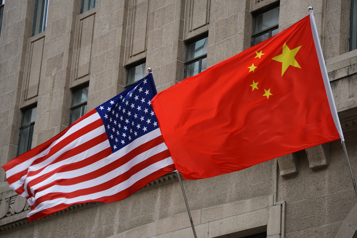 China anuncia taxas portuárias especiais sobre navios dos EUA