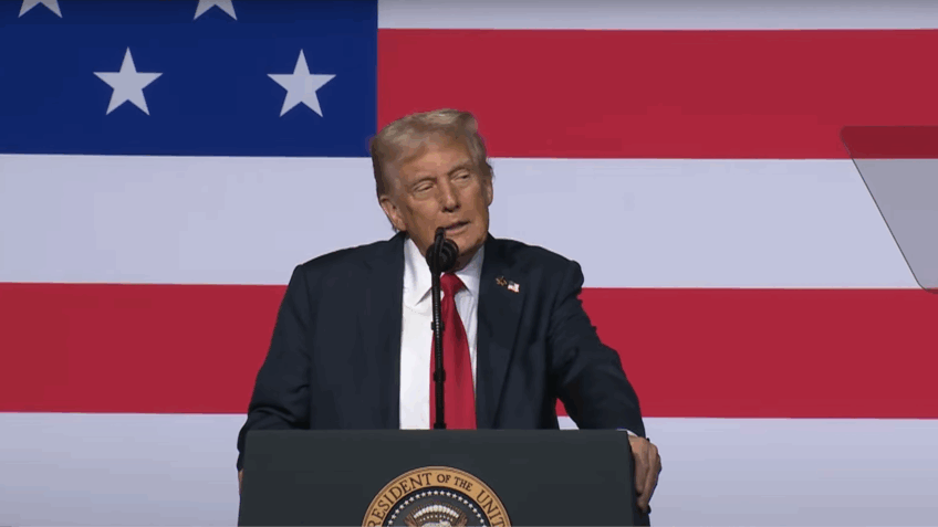 Trump anuncia tarifa de 100% sobre produtos da China