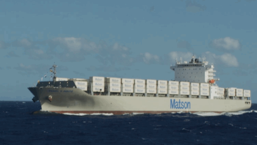 China aplicará taxas retaliatórias a navios dos EUA