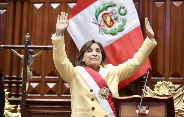 Congresso do Peru destituiu presidente por incapacidade moral. Entenda