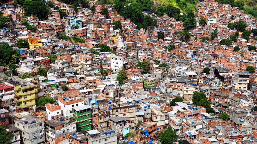 Desigualdade nas metrópoles cai ao menor nível da história
