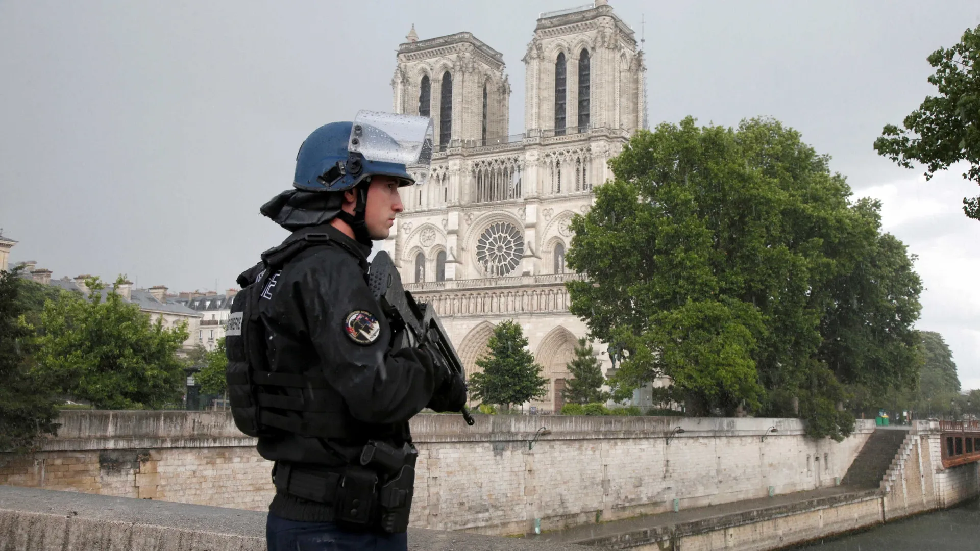 Carta anônima alerta para ataque em Notre-Dame: "Vão causar um massacre"