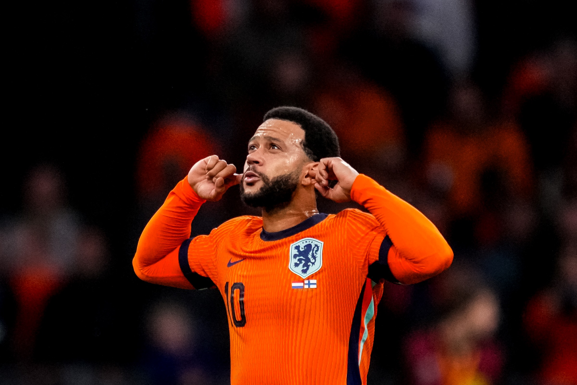 Depay só está atrás de Haaland na artilharia das Eliminatórias da Copa