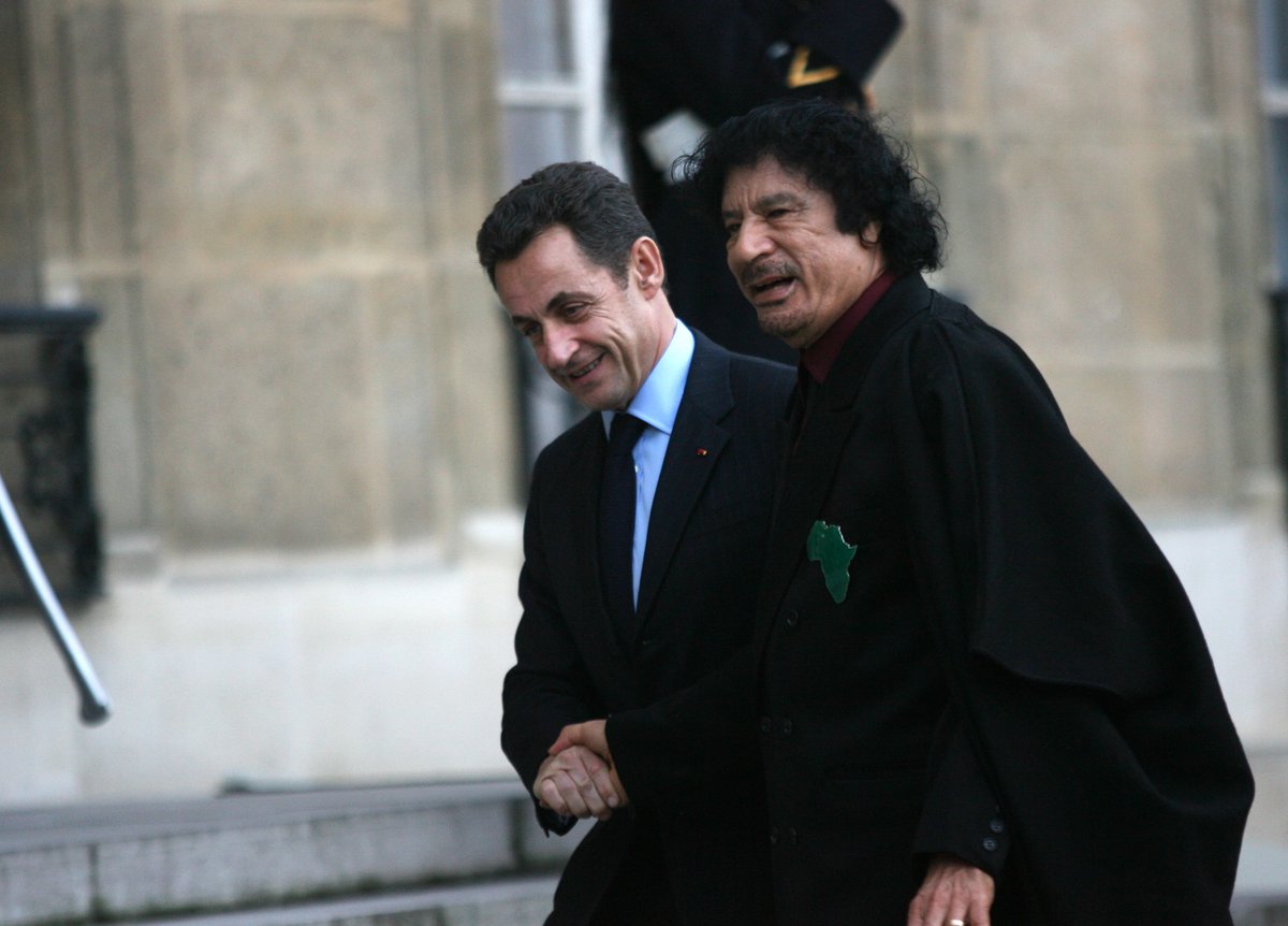Condenado a 5 anos, ex-presidente francês Sarkozy será preso dia 21/10