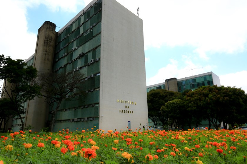 Governo recupera R$ 60 bilhões e intensifica combate a fraudes fiscais