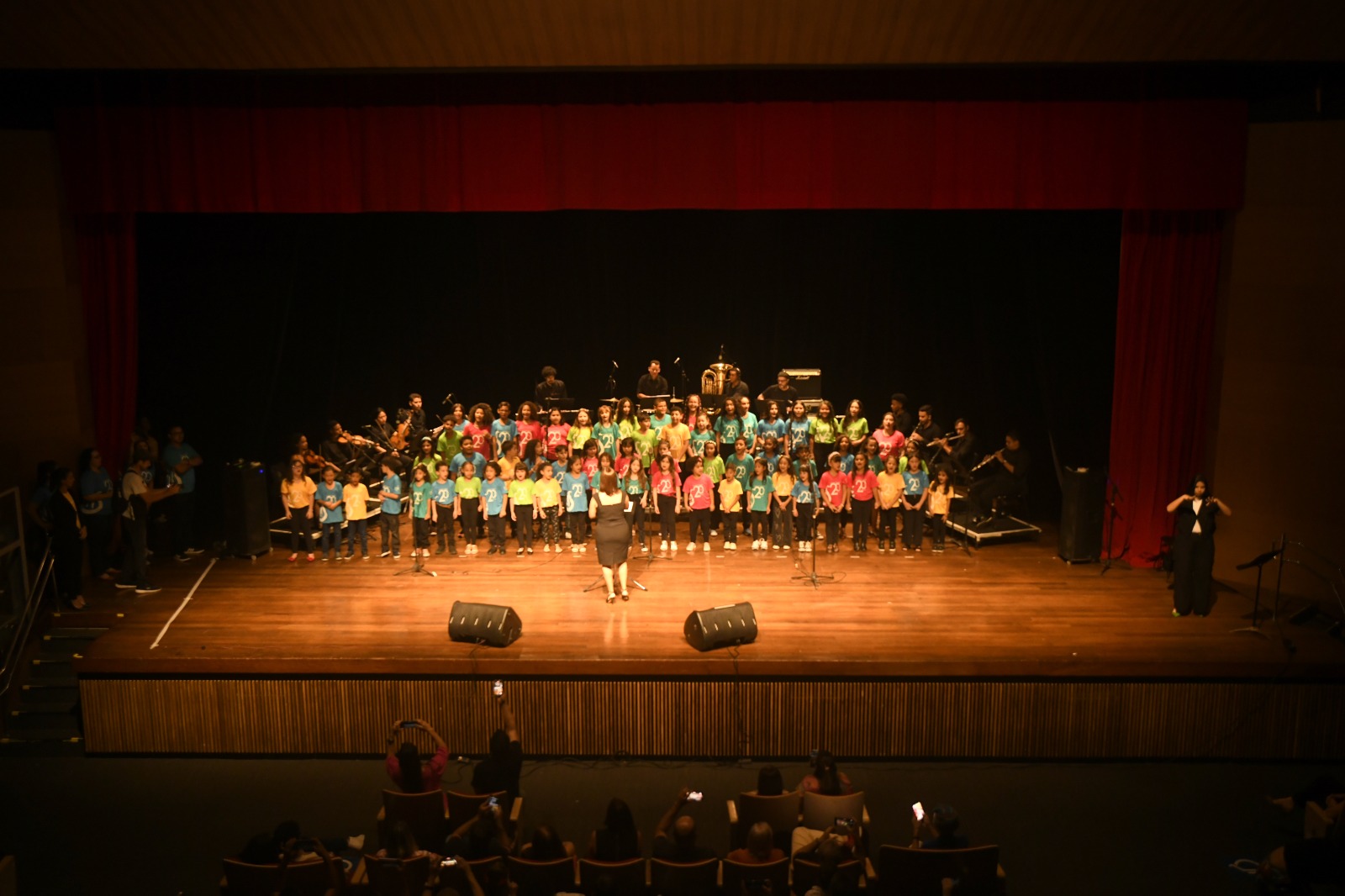 Coros infantis do Instituto Ciranda celebram a obra de Milton Nascimento em concerto pelo dia das crianças