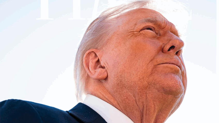 Trump reclama de foto escolhida pela revista "Time"