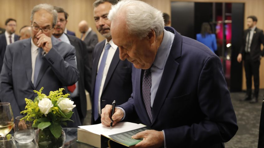 Evento para Lewandowski reúne ministros e candidatos à vaga de Barroso