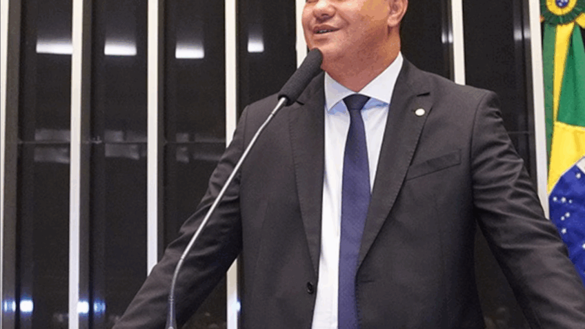 Desvio de emendas: PF apreende celular de deputado