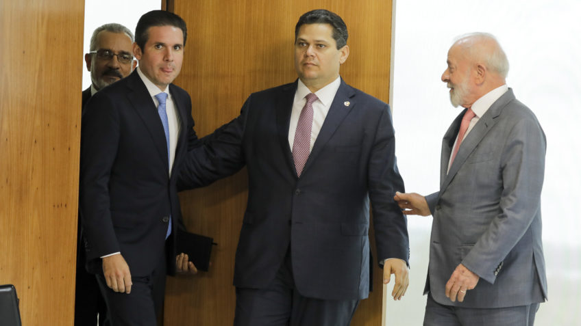 Congresso cancela sessão de vetos após impasse com governo