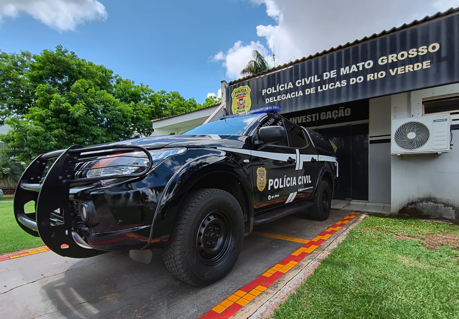 Polícia Civil prende dois suspeitos por tentativa de homicídio em mercado