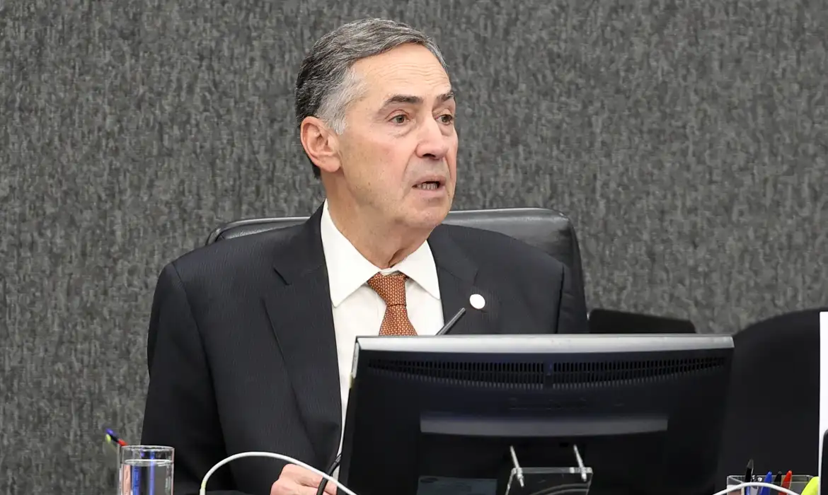 Aposentadoria de Barroso é publicada no Diário Oficial