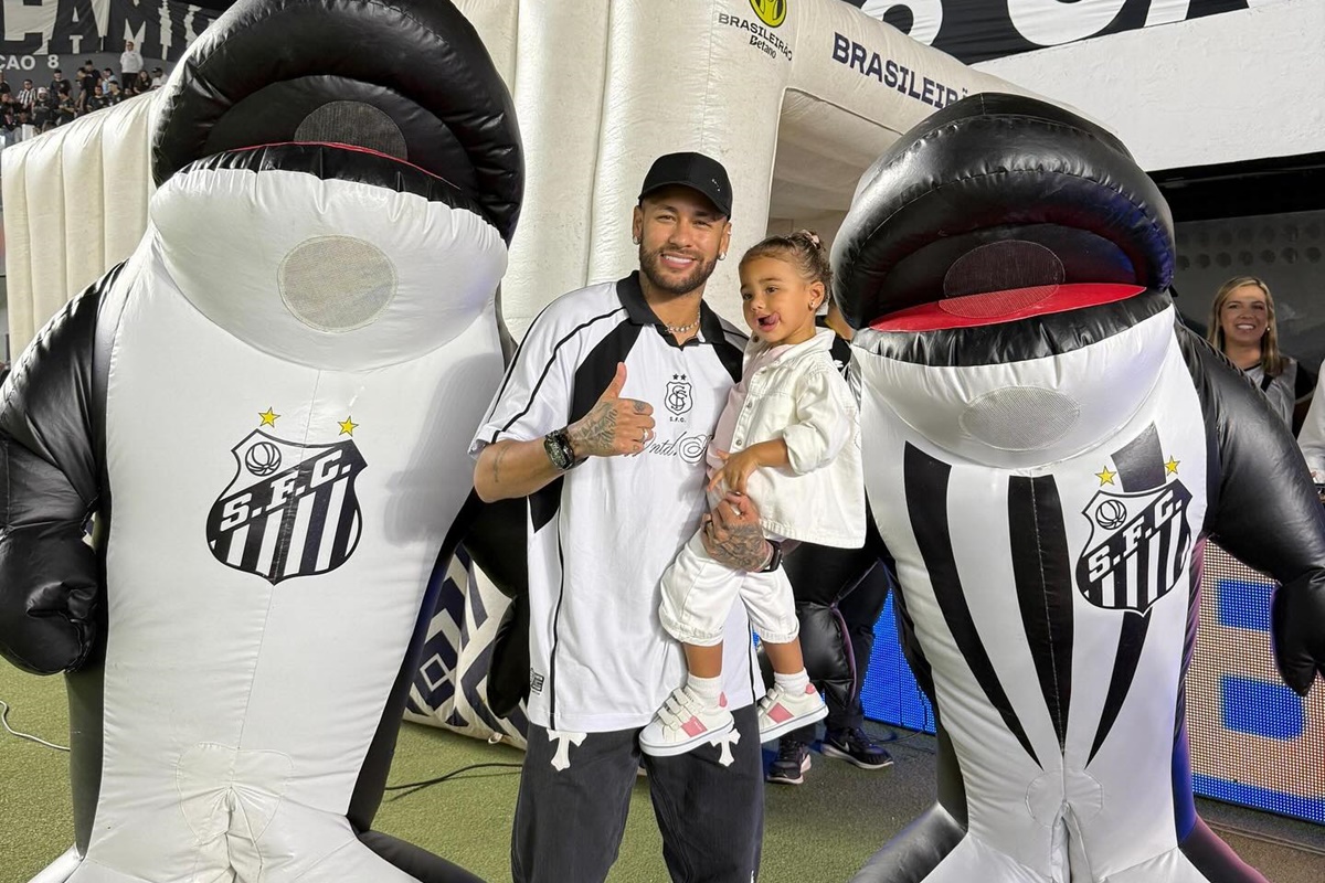 Vídeo: Mavie é atingida por bola na cabeça e reação de Neymar viraliza