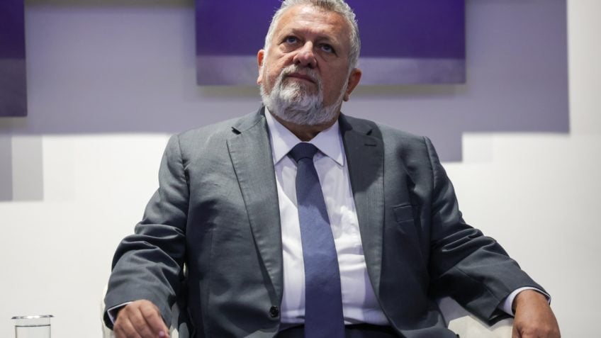 Presidente da Caixa cita foco na classe média a pedido de Lula
