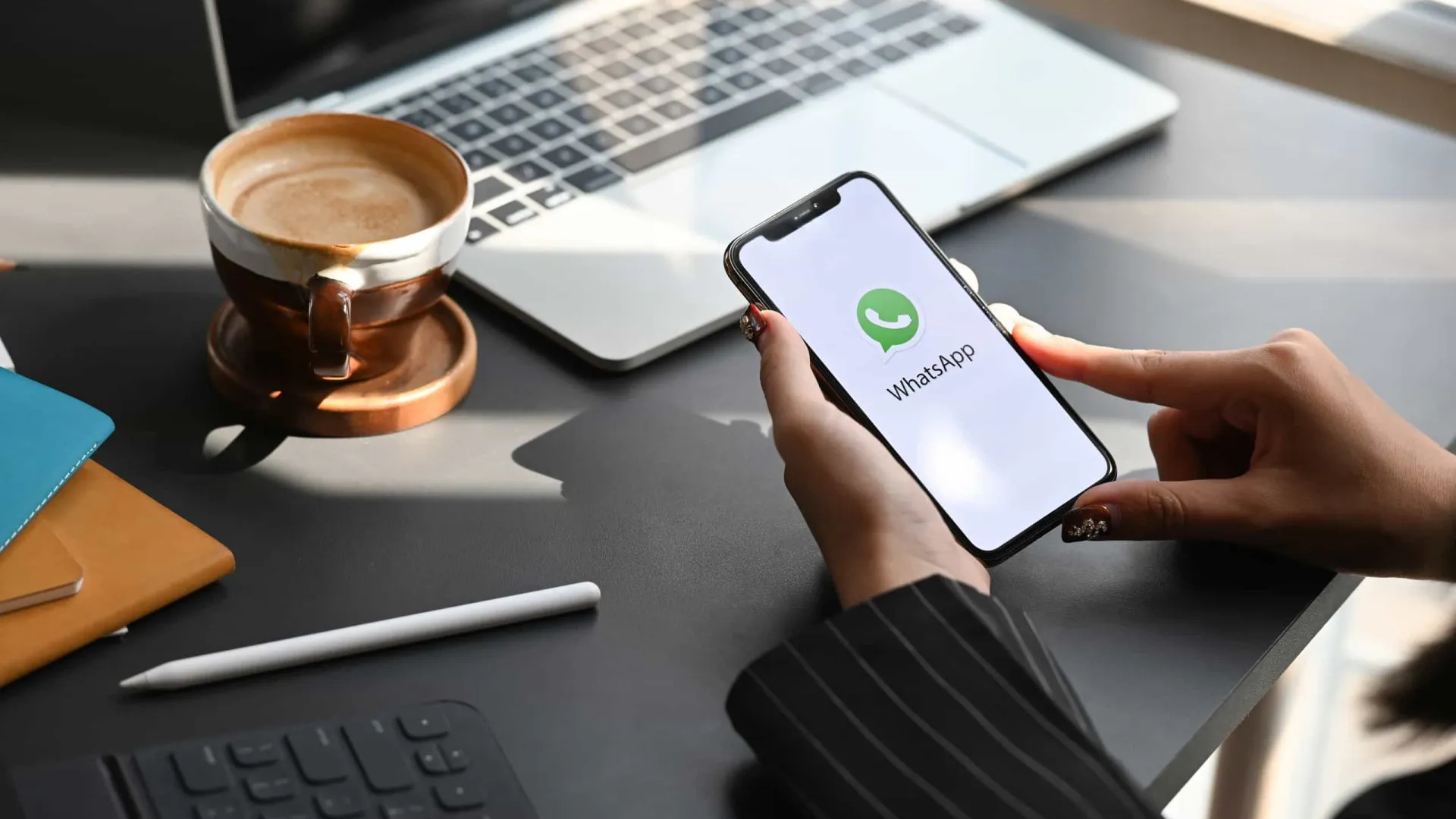 Vírus assume controle do WhatsApp Web para roubar senhas de bancos