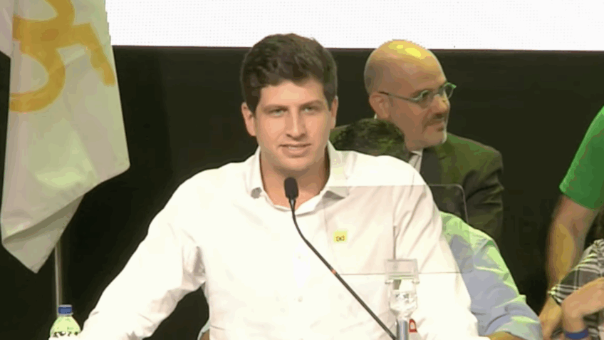 PSB estará na linha de frente da reeleição de Lula, diz João Campos