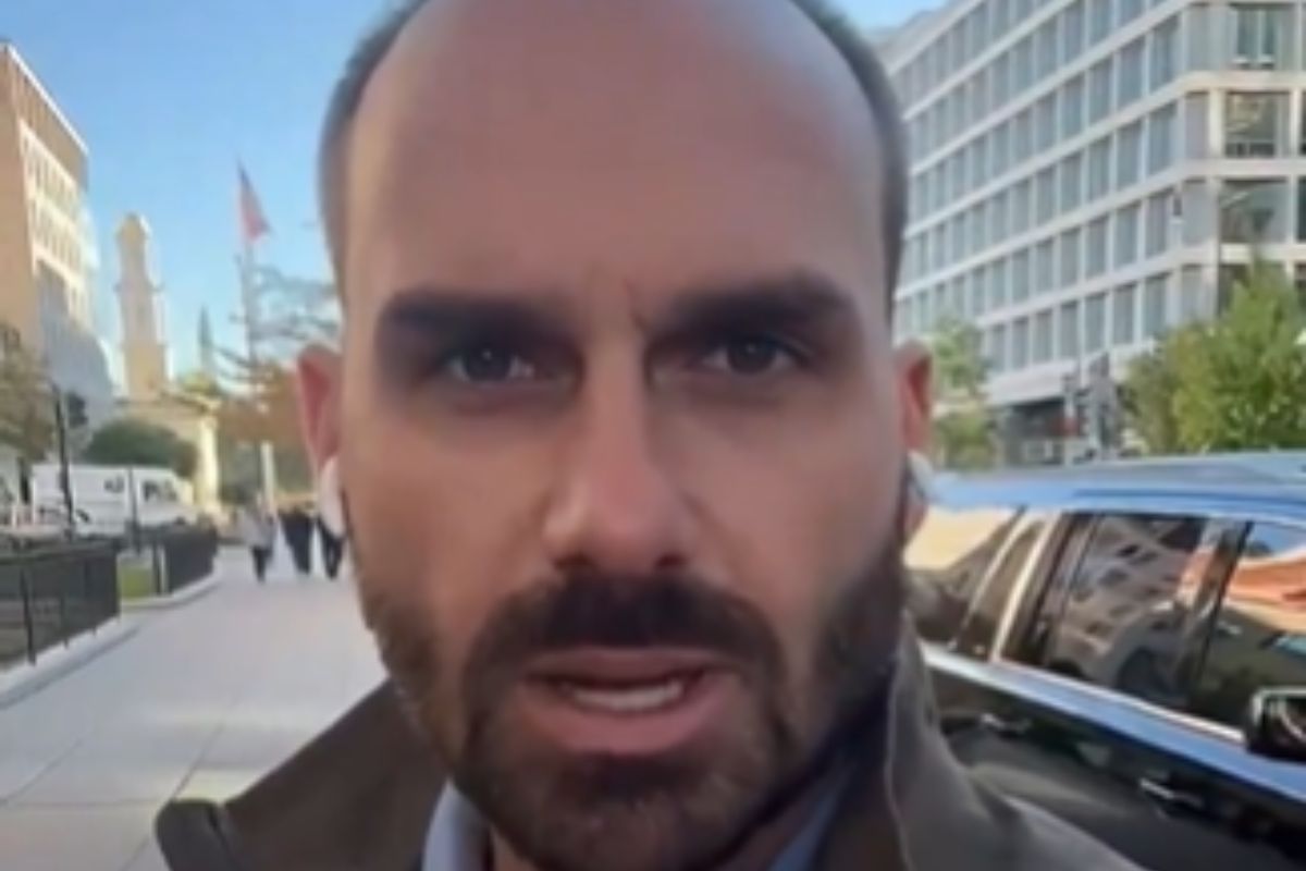 Eduardo Bolsonaro ironiza fala de Vieira após reunião na Casa Branca
