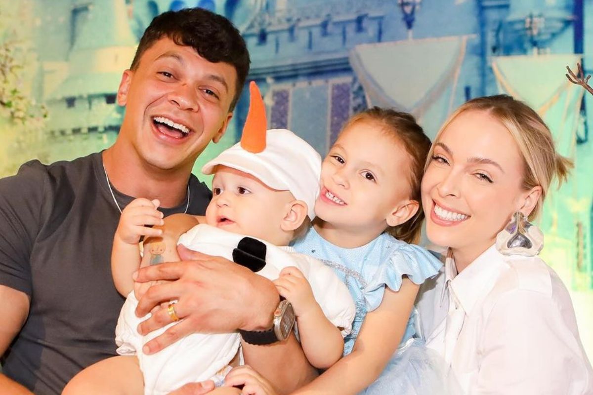 Julio Cocielo anuncia separação de Tatá Estaniecki e fãs teorizam