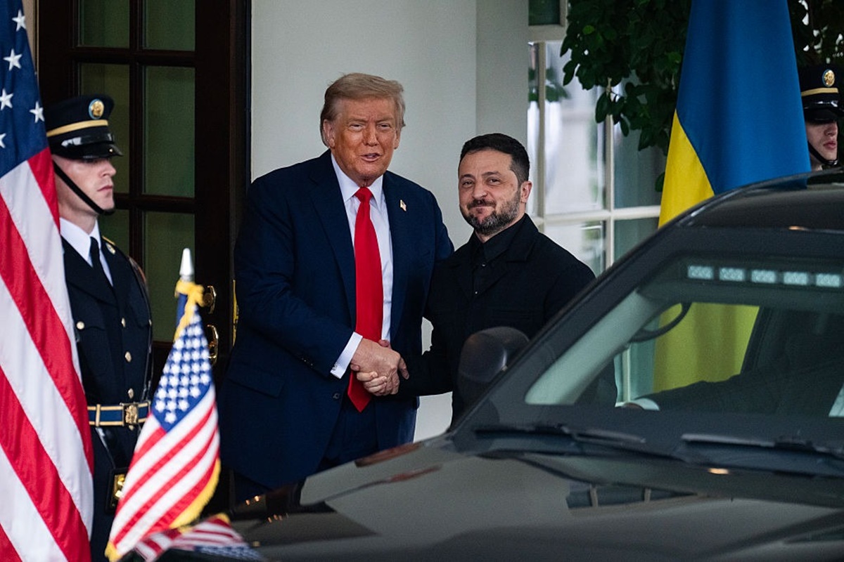 Após ligação com Putin, Trump recebe Zelensky na Casa Branca