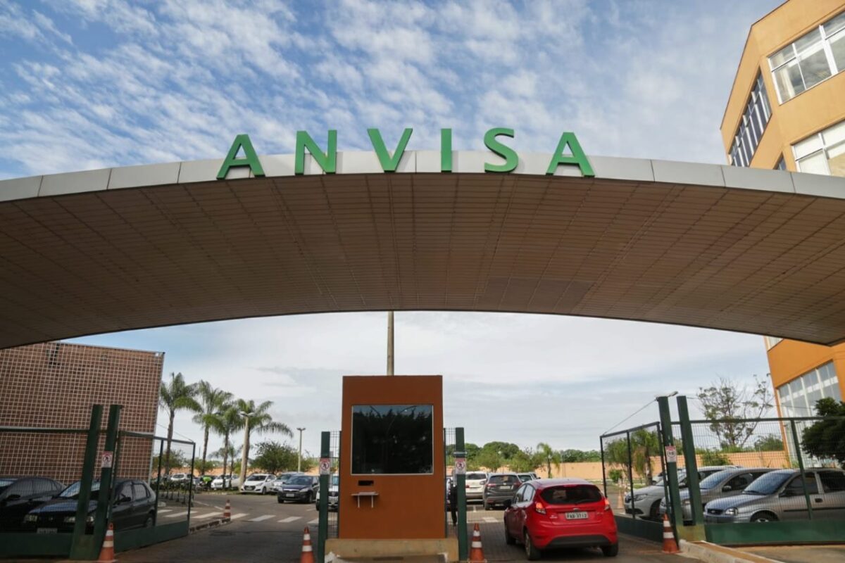 Anvisa proíbe 8 produtos de cannabis e suplementos irregulares no país