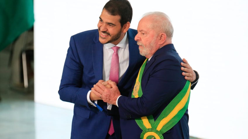 Confiança e cálculo político orientam escolha de Lula para o STF
