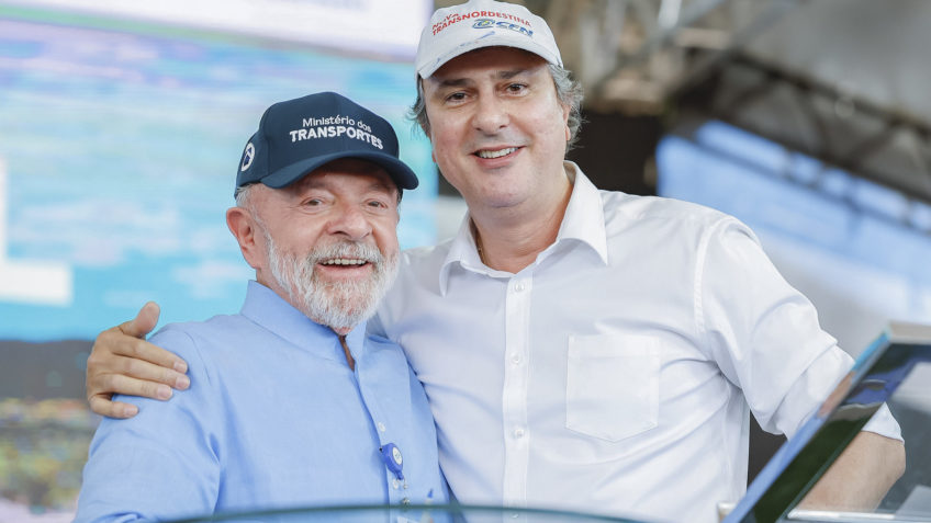 Ao vivo: Lula, Haddad e Camilo participam de aulão para o Enem