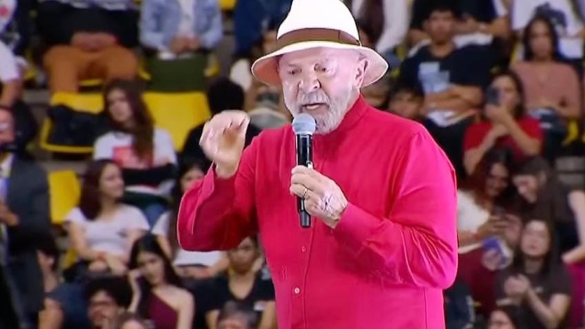 Lula diz esperar que “nunca mais um país fale grosso com o Brasil”