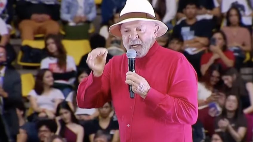 Lula pede que jovens reajam a políticos que buscam impunidade