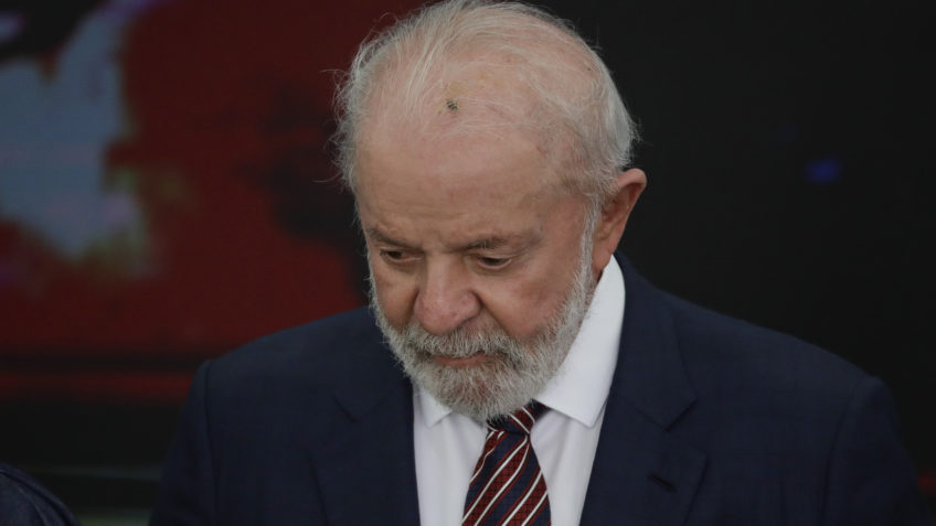 Lula e outros políticos lamentam acidente de ônibus em PE