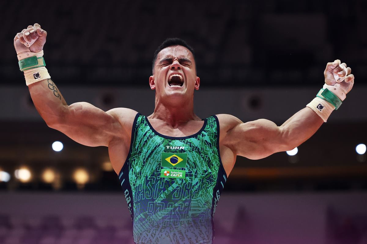 Mundial de Ginástica: Caio Souza e Diogo Soares se aproximam da final