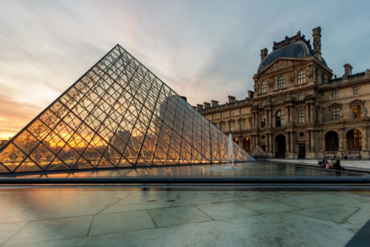 Louvre: ladrões experientes roubaram joias “inestimáveis”, diz governo