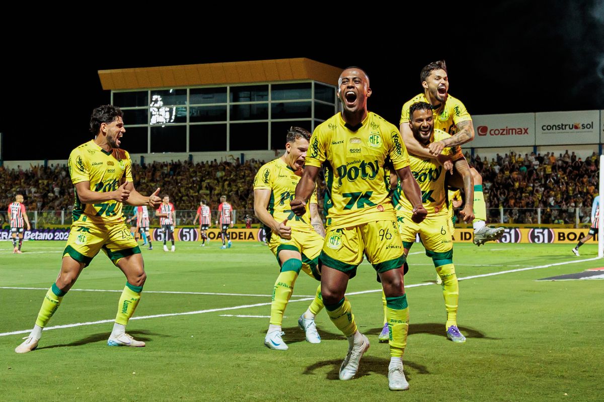 Mirassol marca gol relâmpago, vence São Paulo e se isola no G-4