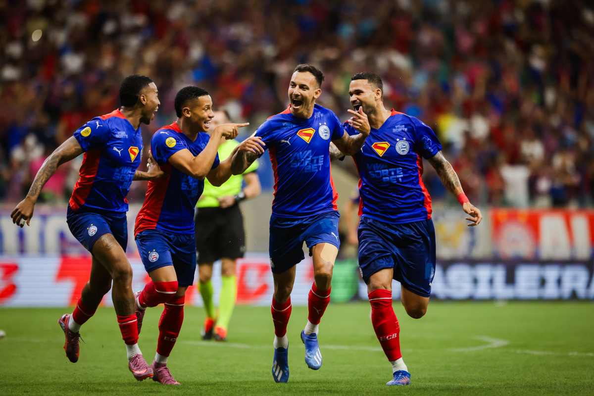 Campeonato Brasileiro: impiedoso, Bahia goleia Grêmio por 4 x 0