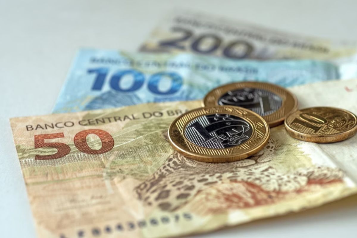 Estudo aponta quanto deveria ser o salário mínimo no Brasil