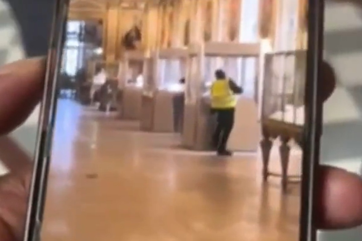 Primeiras imagens mostram ação dos ladrões de joias no Louvre; vídeo