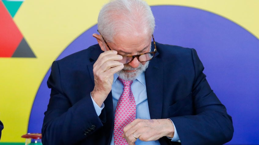 Lula quer usar R$ 40 bi do Fundo Social em novo programa social