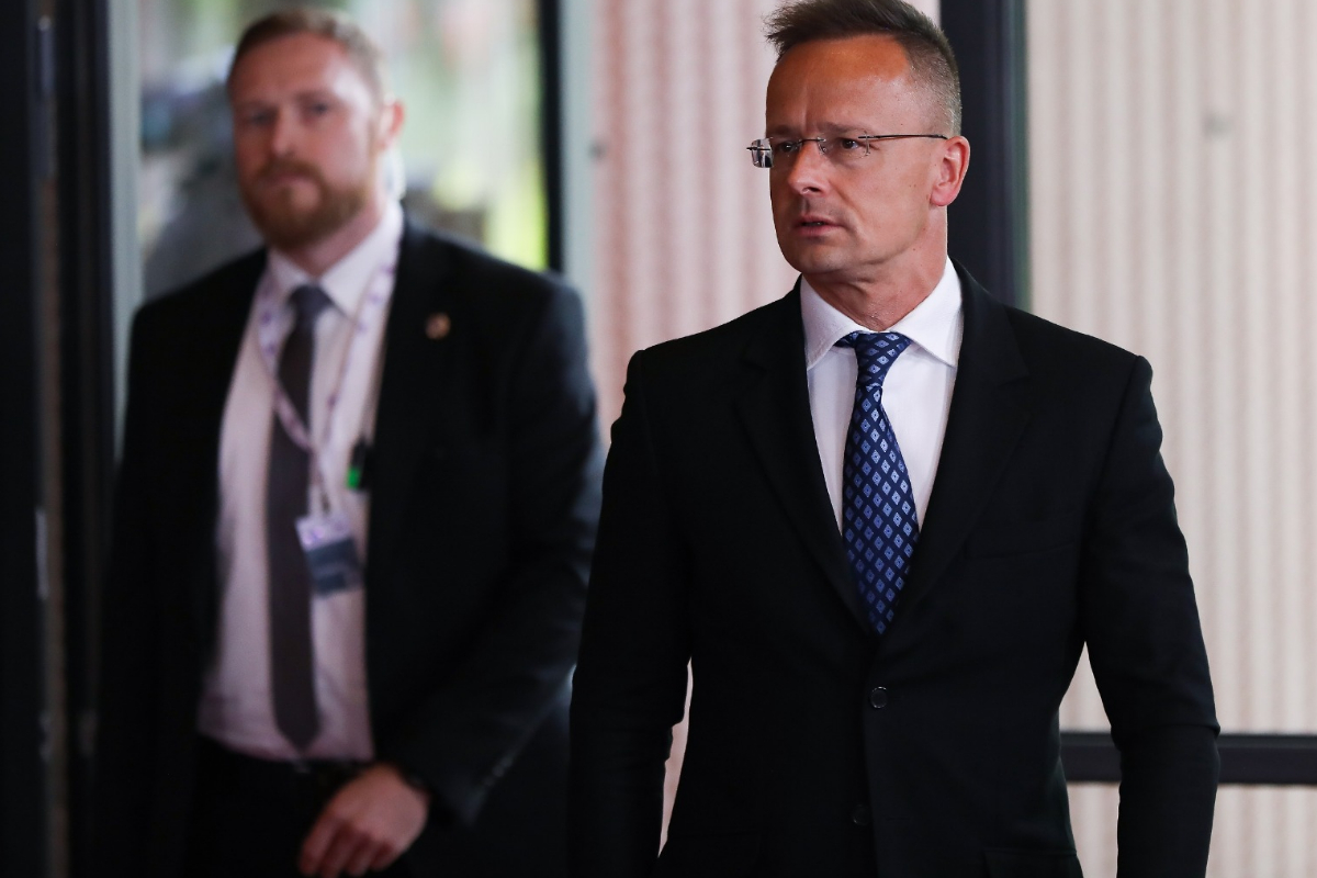 Hungria diz que romper contratos com a Rússia “pode custar caro à UE”