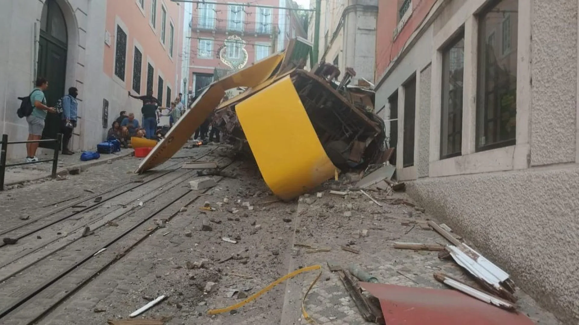 Acidente com Elevador da Glória foi causado por falta de manutenção, diz relatório
