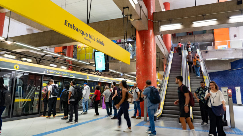 Falha afeta operação da Linha 4-Amarela do Metrô em São Paulo
