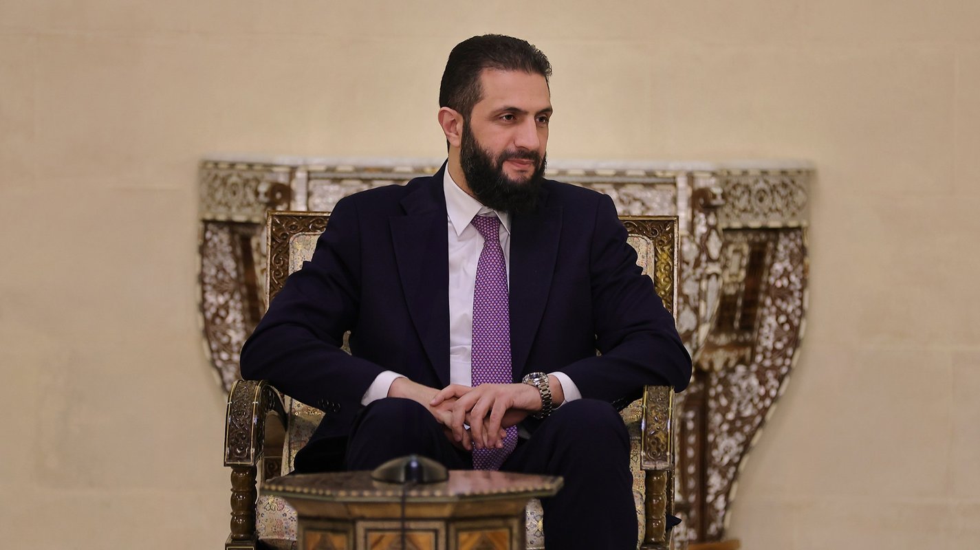 Reino Unido legitima novo governo sírio antes rotulado como terrorista