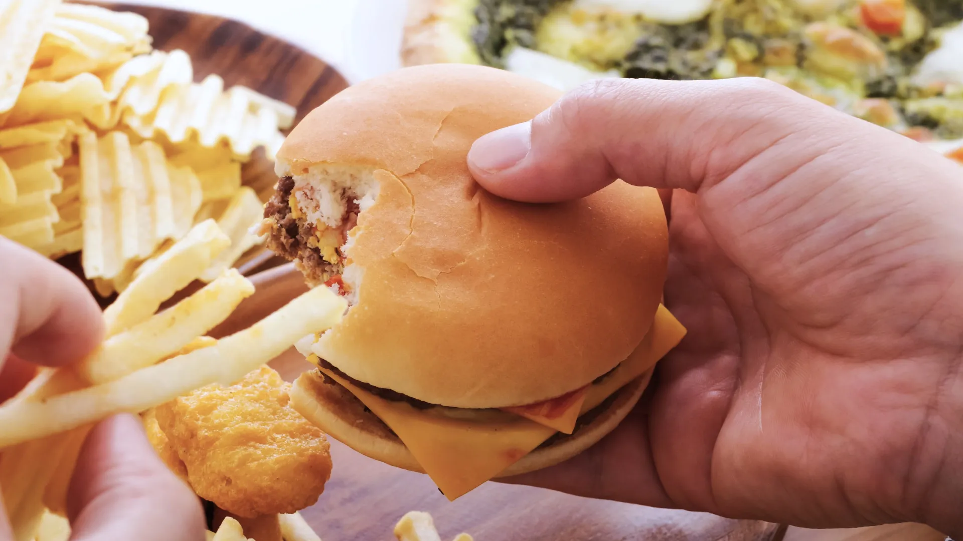 Quatro dias comendo besteiras pode acabar com sua memória, segundo estudo