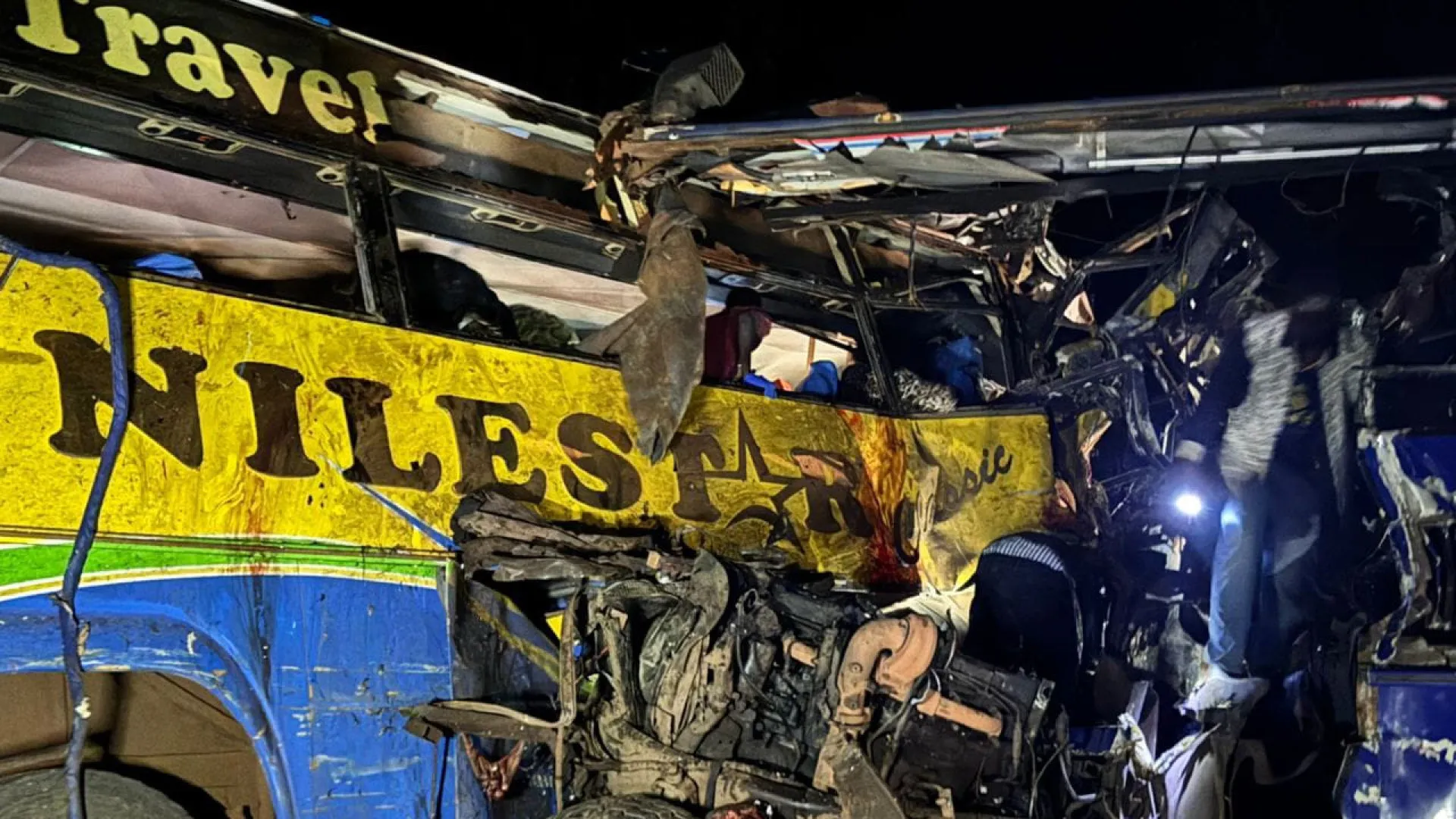 Colisão entre ônibus em Uganda deixa ao menos 63 mortos e dezenas feridos