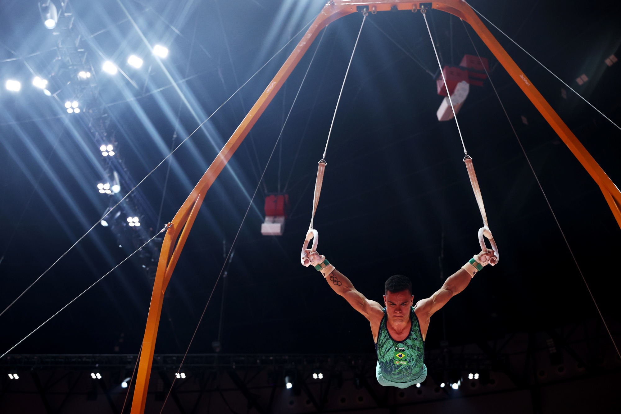 Mundial de Ginástica: Caio Souza fica em 9º lugar no individual geral